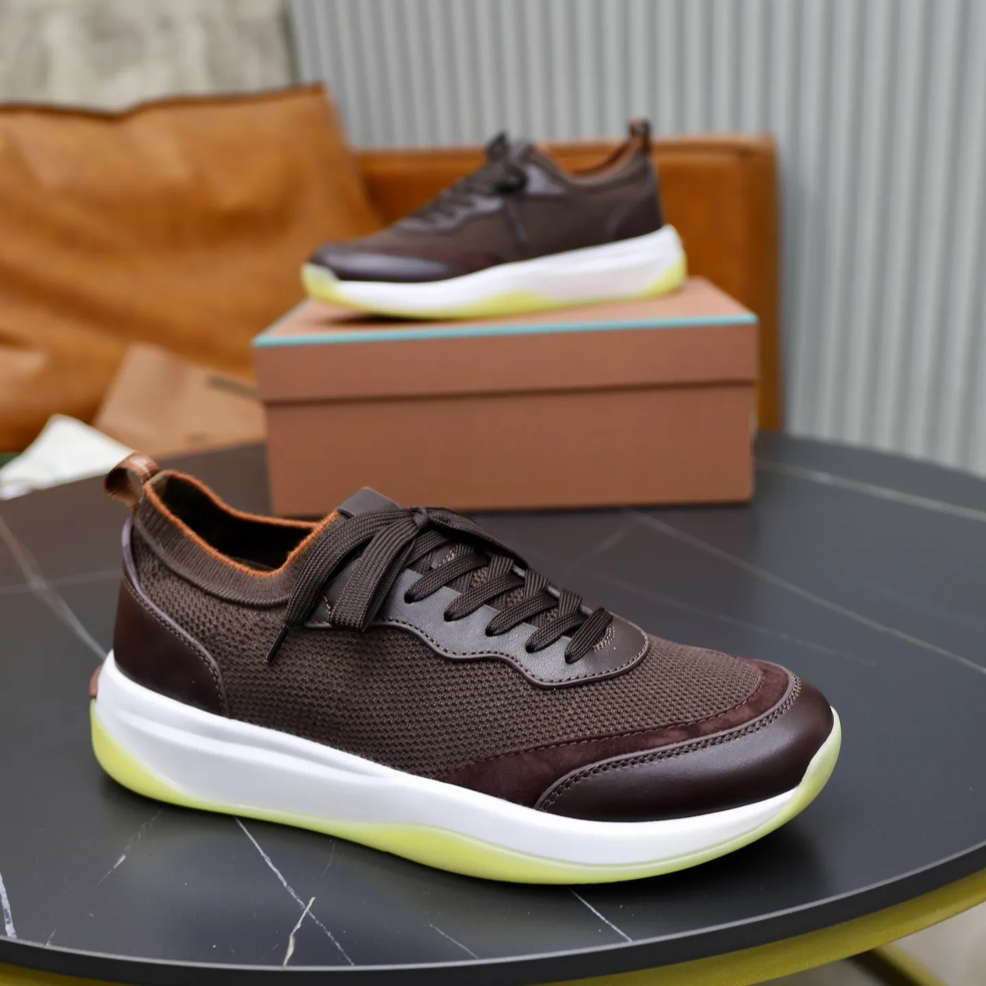 Factory price: 💰620 Loropiana LP men's shoes ♞size; 38-44 "45.46 customization" cowhide stitching and cowhide feet. It is really easy to wear, lazy, relaxed, casual, perfect comfort, and there are many color choices, and they all look good with clothes. Is it true that Loropiana can bring social value? “Loropiana is the best thing money can buy”